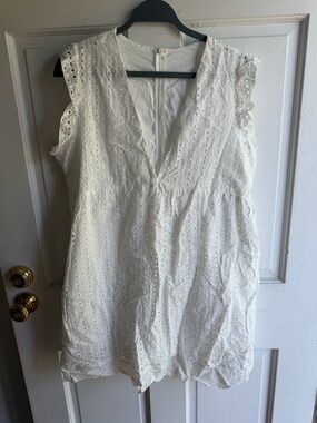 White Eyelet Sleeveless V-Neck Mini Dress
